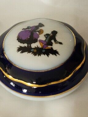 Porcelain Trinket Box With Courting Scene Germany Flow Blue Style Marked